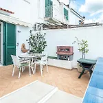 Apartamento Amazing Apartment In Raito With Wifi Albori