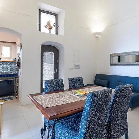 Apartament Amazing In Raito With Wifi Albori