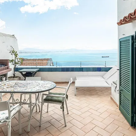Beautiful In Raito With Wifi Apartment